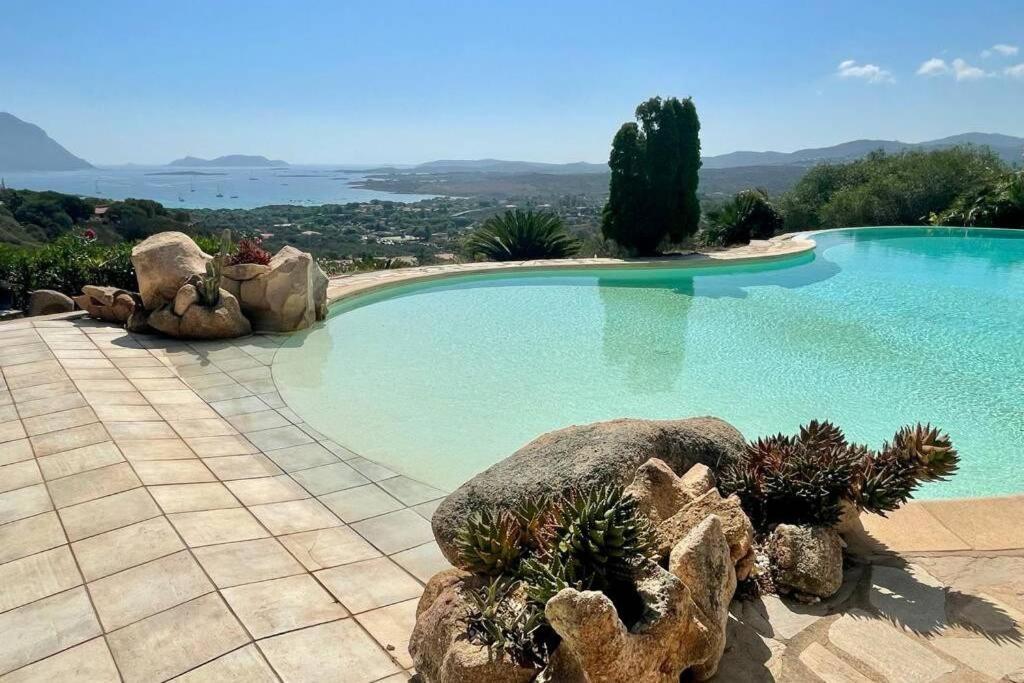 Villa And Pool Tavolara View Porto Istana 외부 사진