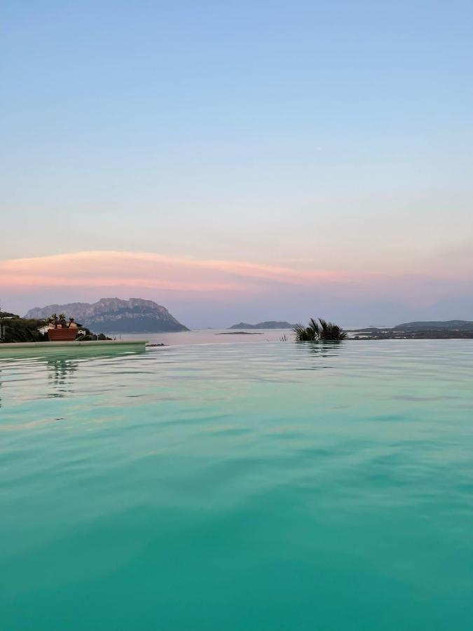 Villa And Pool Tavolara View Porto Istana 외부 사진